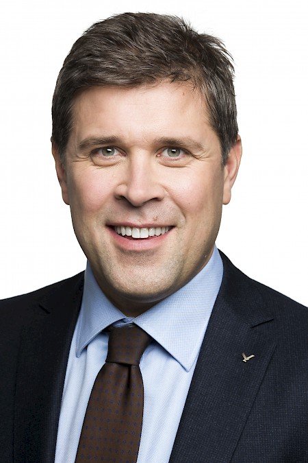 Interview with Bjarni Benediktsson, minister of finance and economic affairs