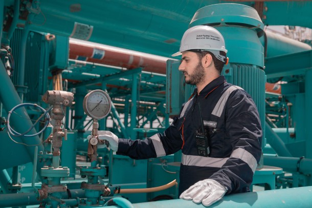 Routine monitoring of pressure systems at the Bouri offshore platform. National Oil Corporation (NOC)