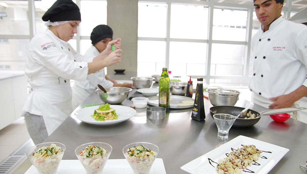 Cookery course at Centro Paula Souza